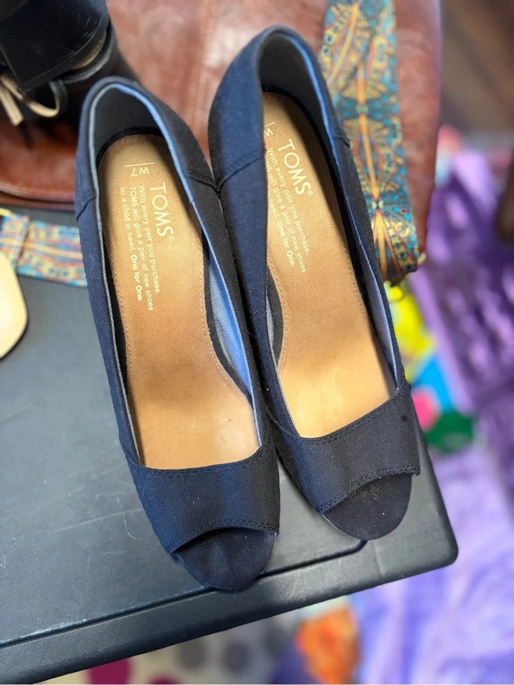 TOMS Black Canvas Peep Toe Wedge Pumps - Women's Size 7 aEuc